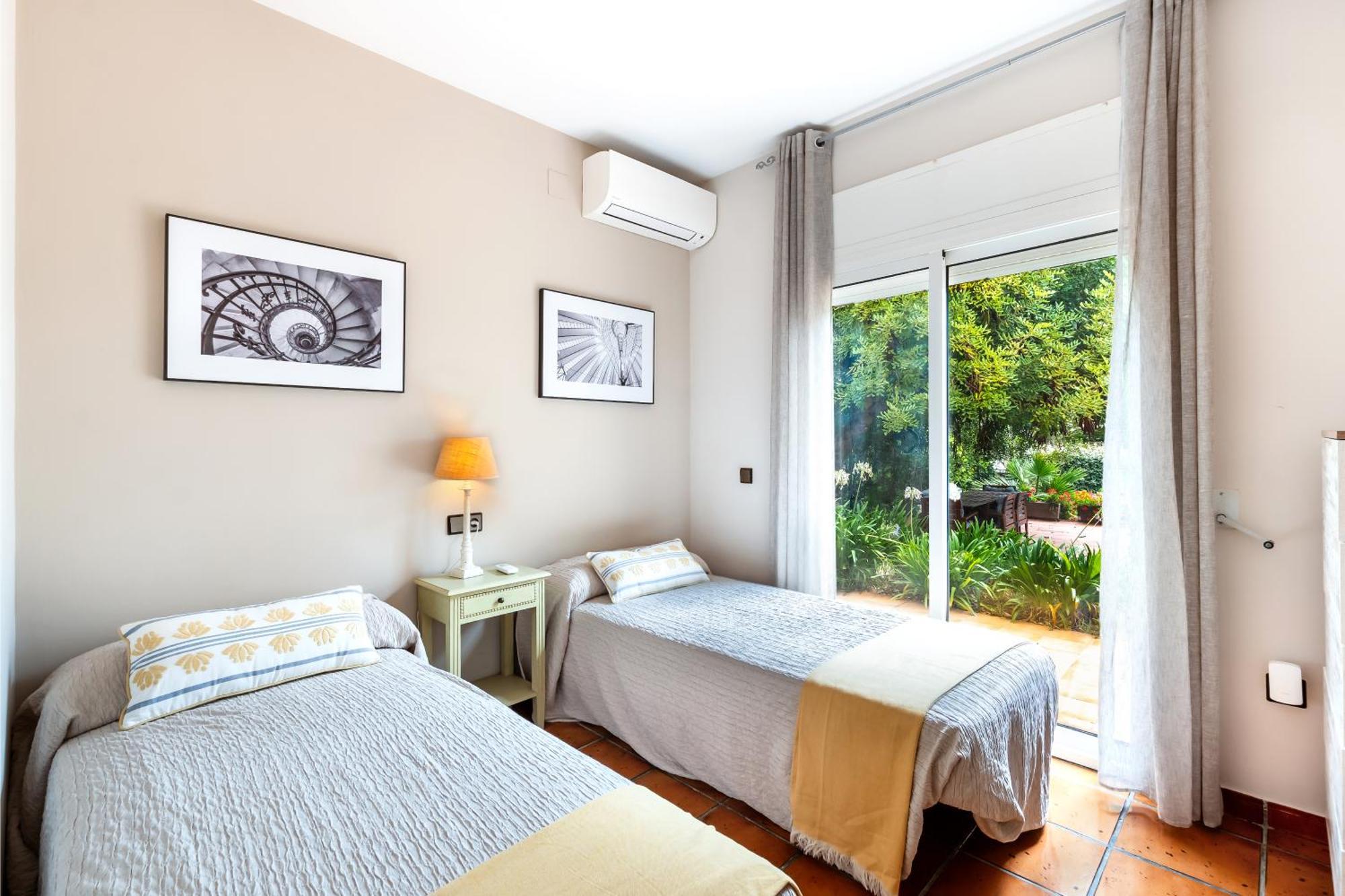Villa Golfy 8 Golf Bonmont Terres Noves Екстер'єр фото